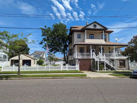 137 E 12th Ave, North Wildwood, NJ 08260