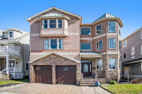 331 E 2nd Ave, North Wildwood, NJ 08260