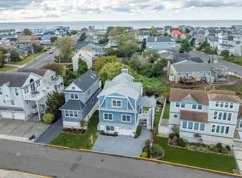 107 W Grant, West Cape May, NJ 08204