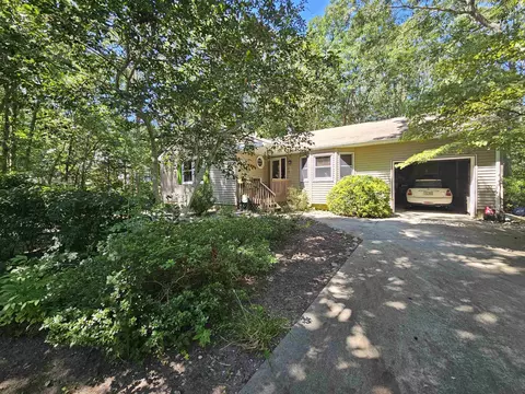 1 Chestnut Oak Dr, Cape May Court House, NJ 08210