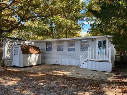 35 Dogwood St, Woodbine, NJ 08270