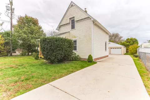 3 W Shell Bay Ave, Cape May Court House, NJ 08210