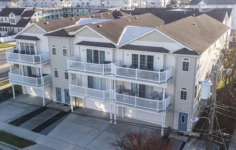 334 E 20th Ave #B, North Wildwood, NJ 08260