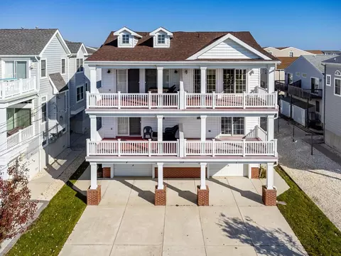 209 59th St #EAST, Sea Isle City, NJ 08243