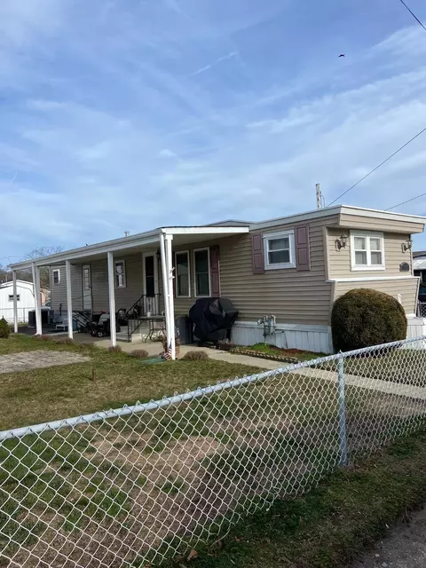 178 Maurice Blvd, Rio Grande, NJ 08242