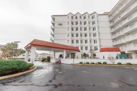 300 E Raleigh Ave #516, Wildwood Crest, NJ 08260