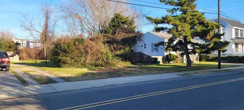 523 Bank St, Cape May, NJ 08204