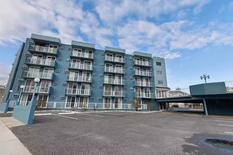 225 E Wildwood Ave #203, Wildwood, NJ 08260