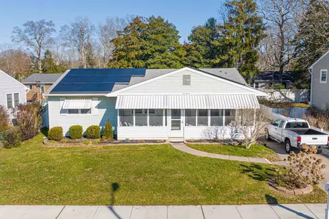 211 Roseann Ave, North Cape May, NJ 08204