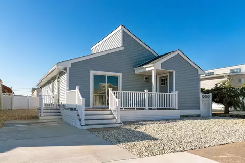 108 W Trenton Ave, Wildwood Crest, NJ 08260
