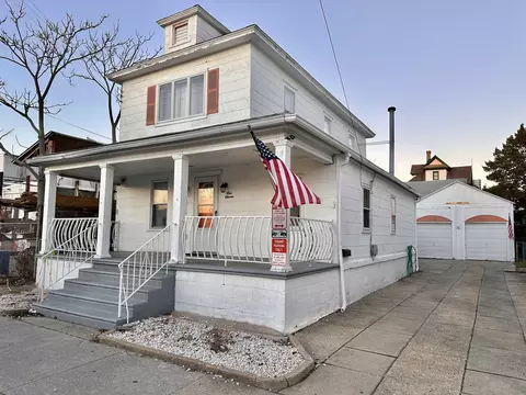 111 E Roberts Ave, Wildwood, NJ 08260