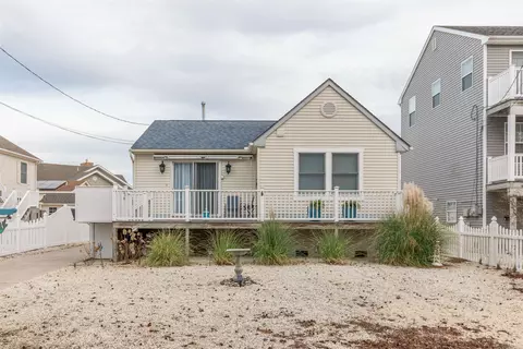 104 Oak Ave, Del Haven, NJ 08251