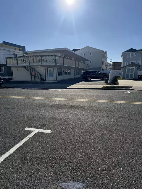 406 E 18th Ave #6, North Wildwood, NJ 08260