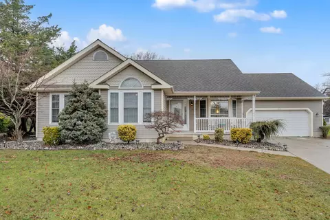 216 W Vineyard Ct, Cape May, NJ 08204