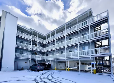 23 38th St #105, Sea Isle City, NJ 08243