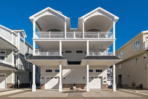 129 66th St #EAST, Sea Isle City, NJ 08243