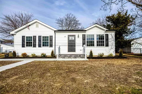 217 Oak Ave, Villas, NJ 08251
