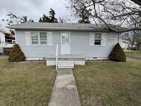 231 Birch Rd, Villas, NJ 08251