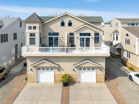 21 68th St #WEST, Sea Isle City, NJ 08243