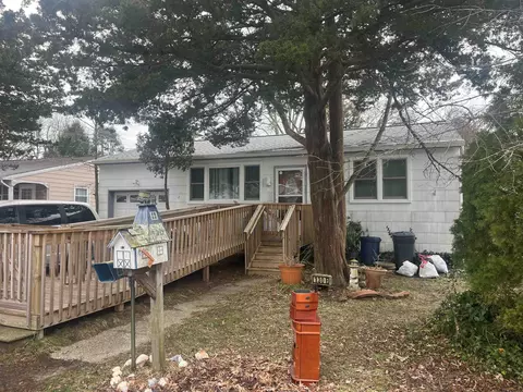 130 E Atlantic Ave, Villas, NJ 08251