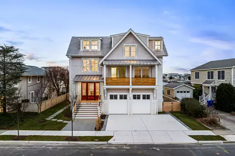 412 42nd St, Avalon, NJ 08202