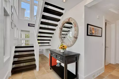 Entry Way - 10 E Prescott Ave, Strathmere, NJ 08248 photo 1 of 1