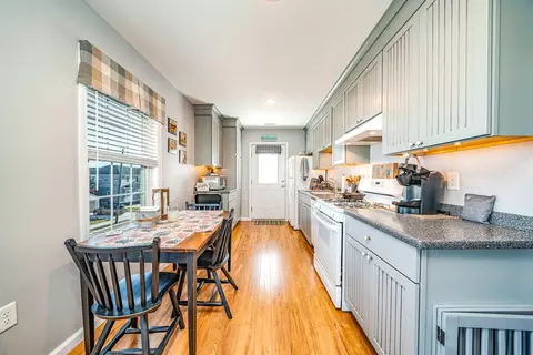 Kitchen - 2 W Seacliff Ave #2, Strathmere, NJ 08248 photo 1 of 2