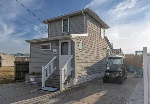 140 W Montgomery Ave, Wildwood, NJ 08260
