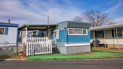 3 Yerkes Ave, Wildwood, NJ 08260