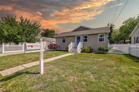 223 Arbor Rd, Villas, NJ 08251