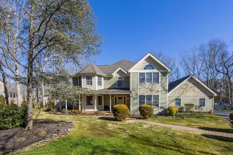1 Caledonia Dr, Seaville, NJ 08230