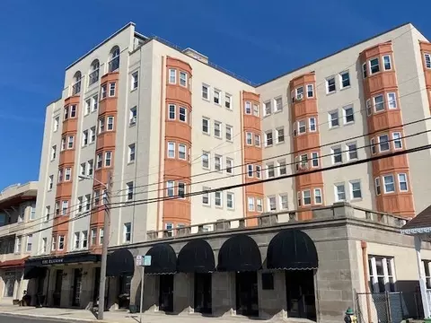 807 E 8th St #603, Ocean City, NJ 08226