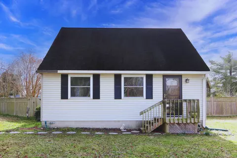 3 N Blueberry Ln, Cape May, NJ 08204