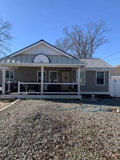 24 Rose Ln, Villas, NJ 08204