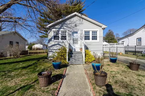 205 Birch Ave, Villas, NJ 08251