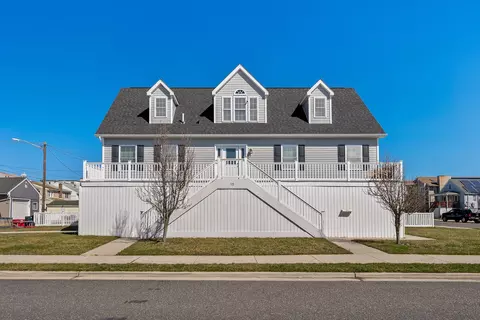 15 5th St, Ocean City, NJ 08226