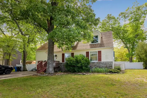 556 Pine Pl, Marmora, NJ 08223