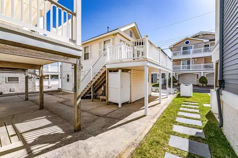 3619 Central Ave #3, Ocean City, NJ 08226