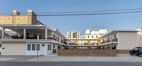 415 E Atlanta Ave #204, Wildwood Crest, NJ 08260