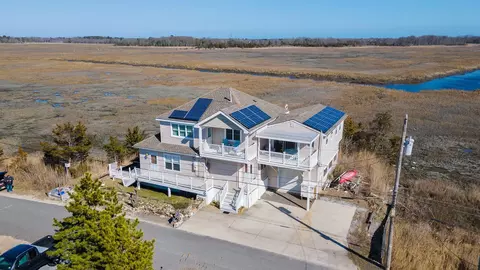 130 Beach Ave, Cape May Court House, NJ 08210
