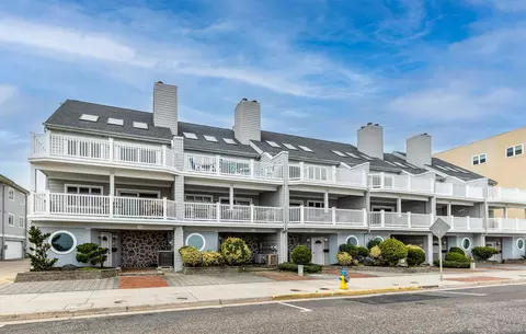 536 E 2nd Ave #536, North Wildwood, NJ 08260