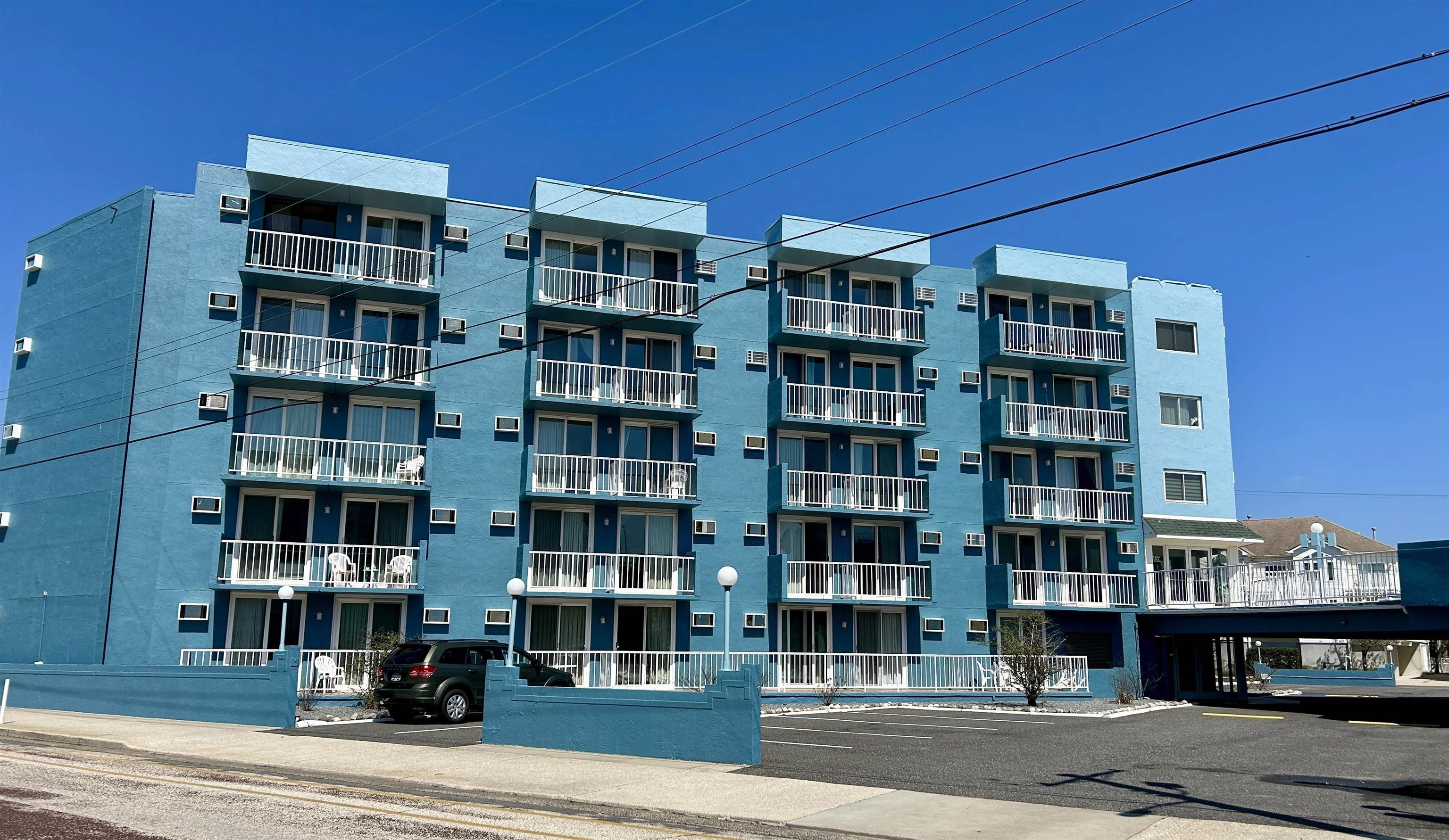 225 E Wildwood Ave Unit 103  