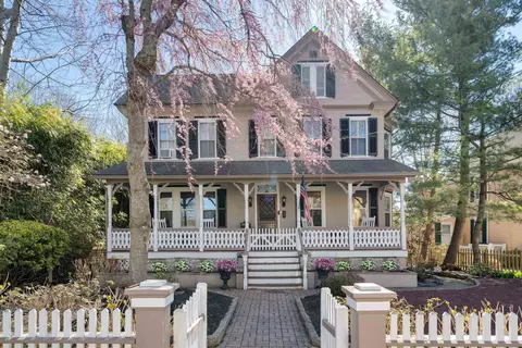 722 Corgie St, Cape May, NJ 08204