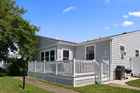 1321 Illinois Ave # D, Cape May, NJ 08204