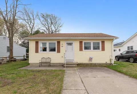 304 Hollywood Ave, Villas, NJ 08251