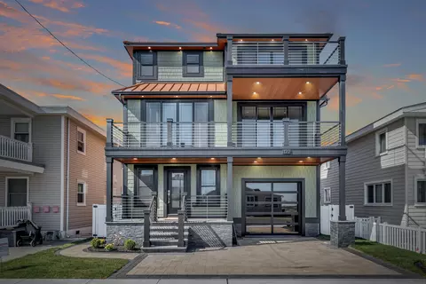 122 W Denver Ave, Wildwood Crest, NJ 08260