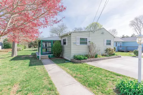 517 E Jacksonville Ave, Villas, NJ 08251