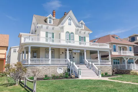 819 Beach Ave #2-F, Cape May, NJ 08204