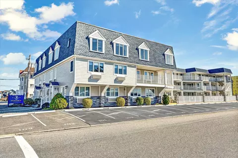177 80th St #111, Avalon, NJ 08202