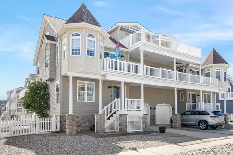 7600 Landis Ave #EAST, Sea Isle City, NJ 08243